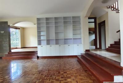 4 Bed Villa with En Suite at Rosslyn - 4