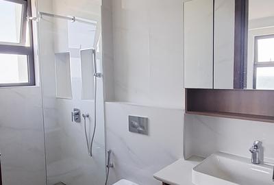 3 Bed Apartment with En Suite in Westlands Area - 3