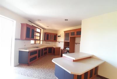 4 Bed Apartment with En Suite at Lavington - 2