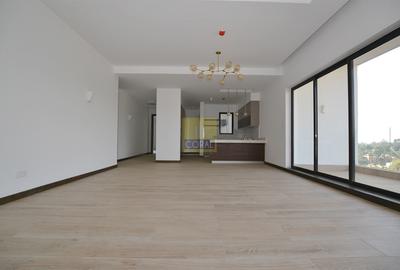 3 Bed Apartment with Swimming Pool in Rosslyn