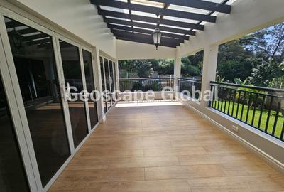 5 Bed House with En Suite in Nyari