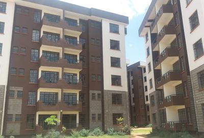 2 Bed Apartment with En Suite in Komarock