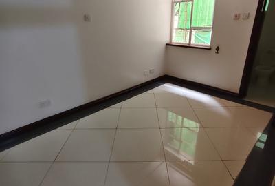 2 Bed Apartment with En Suite in Westlands Area - 4