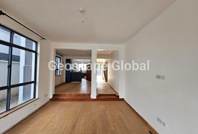 5 Bed Townhouse with En Suite in Lavington - 4