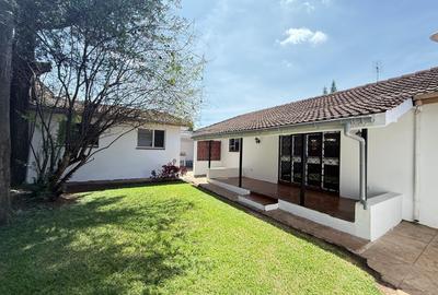 3 Bed House with En Suite at Lavington - 2