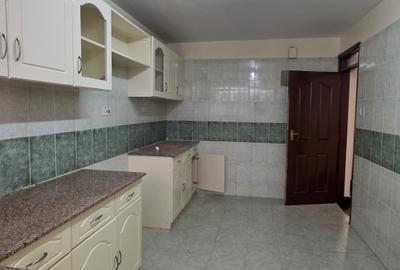 3 Bed Apartment with En Suite in Lavington - 2