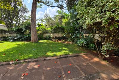 6 Bed House with Staff Quarters in Lake View - 4