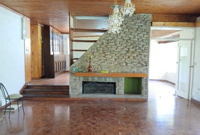 5 Bed House with En Suite in Loresho