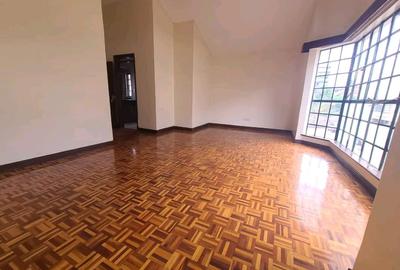 4 Bed Townhouse with En Suite in Spring Valley
