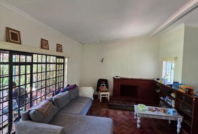 3 Bed House with En Suite at Lavington - 3