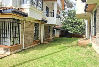 5 Bed Townhouse with En Suite at Lavington Green