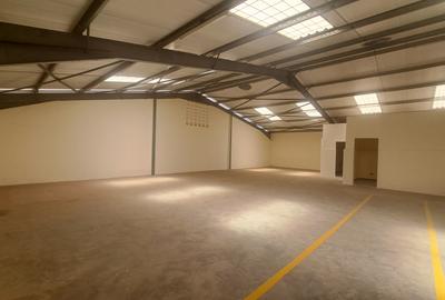 7,072 ft² Warehouse with Fibre Internet in Ruiru