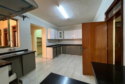 3 Bed Apartment with En Suite at Suguta Road - 4