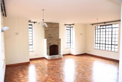 4 Bed Townhouse with En Suite at Off Convent Drive - 4