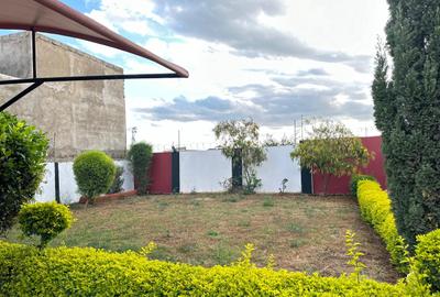 6 Bed Townhouse with En Suite in Kitengela