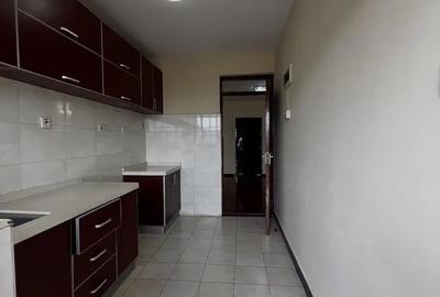 Serviced 2 Bed Apartment with En Suite at Valley Arcade - 4
