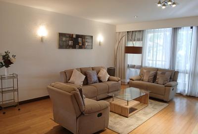 Furnished 3 Bed Apartment with En Suite in Riverside