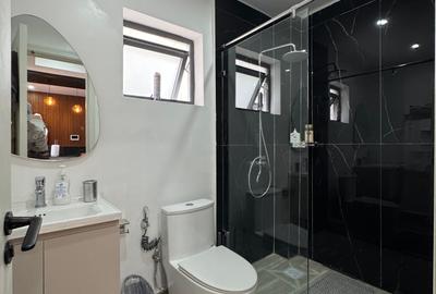 Serviced 1 Bed Apartment with En Suite in Kilimani - 4