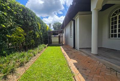 5 Bed House with En Suite in Runda - 3