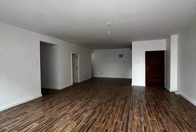 3 Bed Apartment with En Suite at Hatheru Road - 2