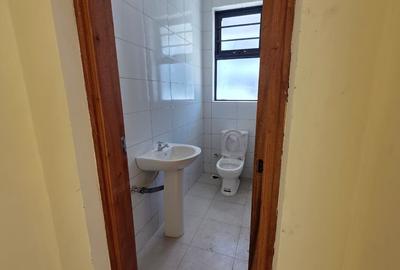 6,000 ft² Warehouse with Service Charge Included at Eastern Bypass - 4