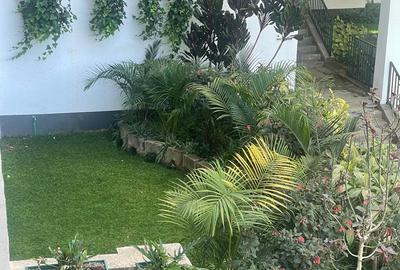 Furnished 2 Bed Apartment with En Suite in Kitisuru