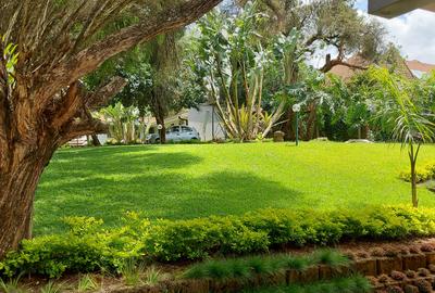 4 Bed House with En Suite at Miotoni Close - 4