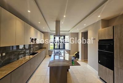 3 Bed Apartment with En Suite in Runda - 3