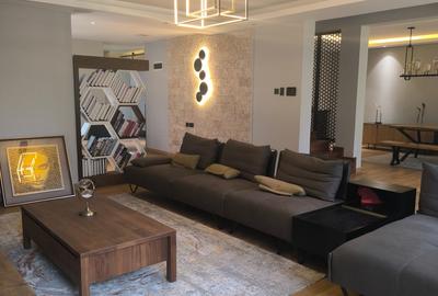 4 Bed Villa with En Suite in Lavington - 4