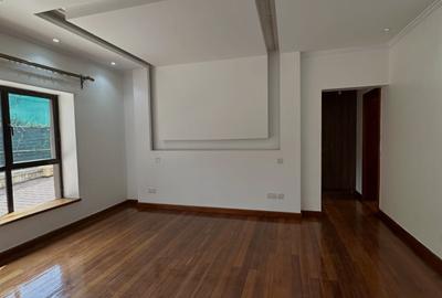 5 Bed Townhouse with En Suite in Kileleshwa - 3