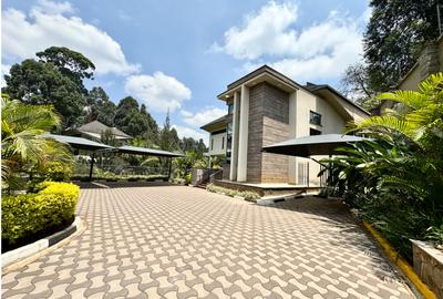 5 Bed Townhouse with En Suite in Lower Kabete