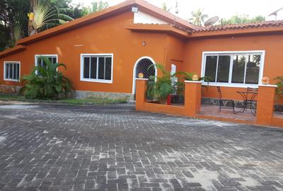 4 Bed Villa in Kikambala