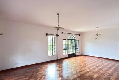 5 Bed Townhouse with En Suite at Kitisuru - 4