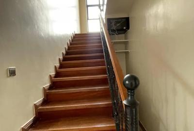 4 Bed Apartment with En Suite in Riverside - 4