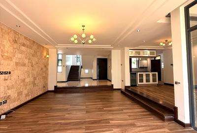 5 Bed Villa with En Suite at Lavington - 4