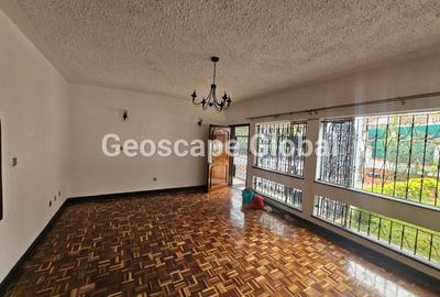 4 Bed Townhouse with En Suite in Westlands Area