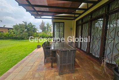 4 Bed House with En Suite in Ridgeways - 3