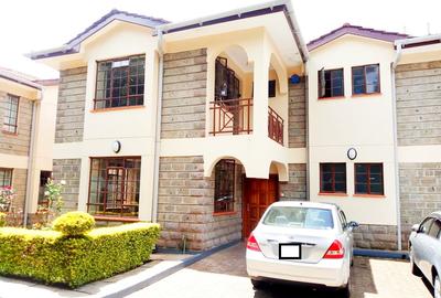 5 Bed Townhouse with En Suite at James Gichuru Road - 3
