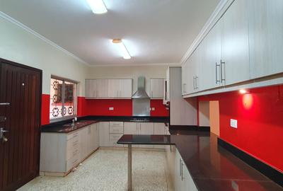 5 Bed House with En Suite at 2Nd Parklands Avenue - 2