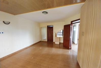 4 Bed Townhouse with En Suite at Windsor Area