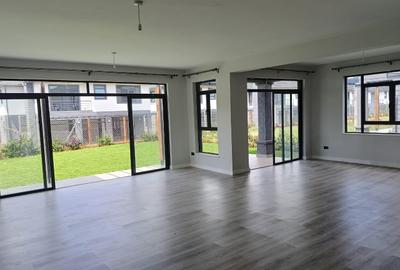 4 Bed Townhouse with En Suite at Five Star Paradise - 3