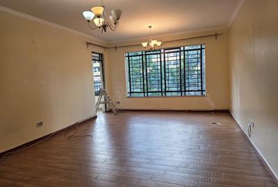 4 Bed Apartment with En Suite in Parklands - 3