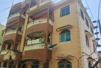 10 Bed Apartment with Borehole at Mwembelegza