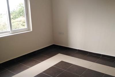 2 Bed Apartment with En Suite at Hatheru Road - 3