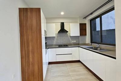 2 Bed Apartment with En Suite at Rhapta Rd - 3