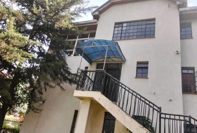 5 Bed Townhouse with En Suite in Kileleshwa