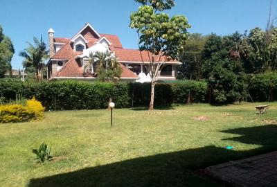 5 Bed House with En Suite in Runda