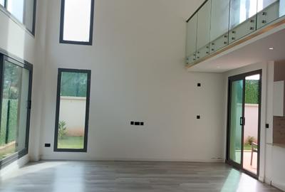 5 Bed Villa with En Suite at Lavington