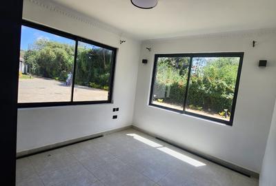 3 Bed House with En Suite in Runda - 4