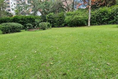 0.9 ac Land at Lavington